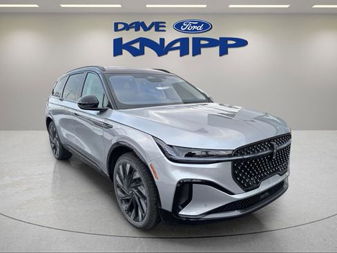 New 2026 Lincoln Nautilus Reserve image 2