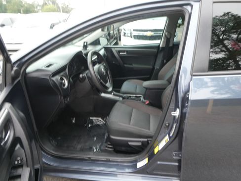 Used 2019 Toyota Corolla LE FWD image 11
