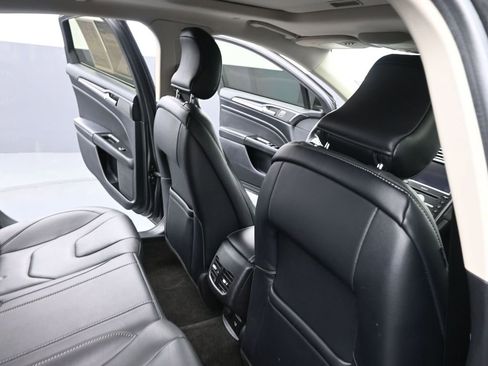 Used 2018 Ford Fusion Energi Titanium image 32