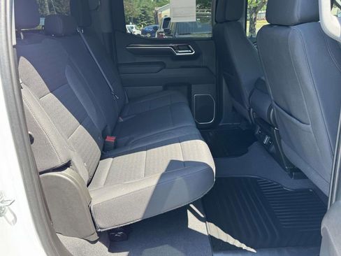 Used 2023 Chevrolet Silverado 1500 LT AWD/4WD image 15