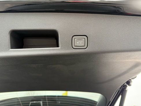 New 2026 GMC Acadia AT4 w/ Luxury Package AWD/4WD image 23