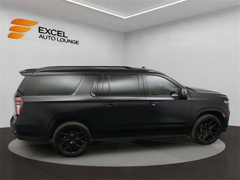 Used 2022 Chevrolet Suburban RST w/ Luxury Package image 61