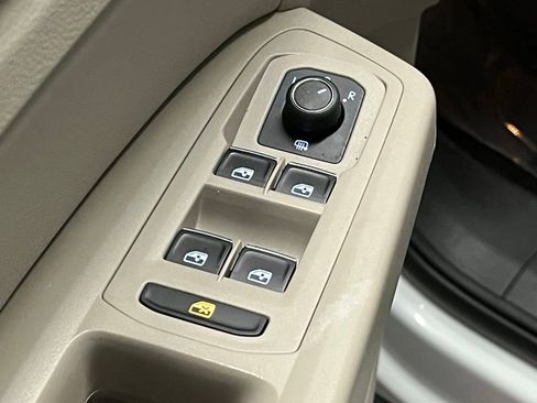 Certified 2019 Volkswagen Atlas SE w/ Panoramic Sunroof Package image 17