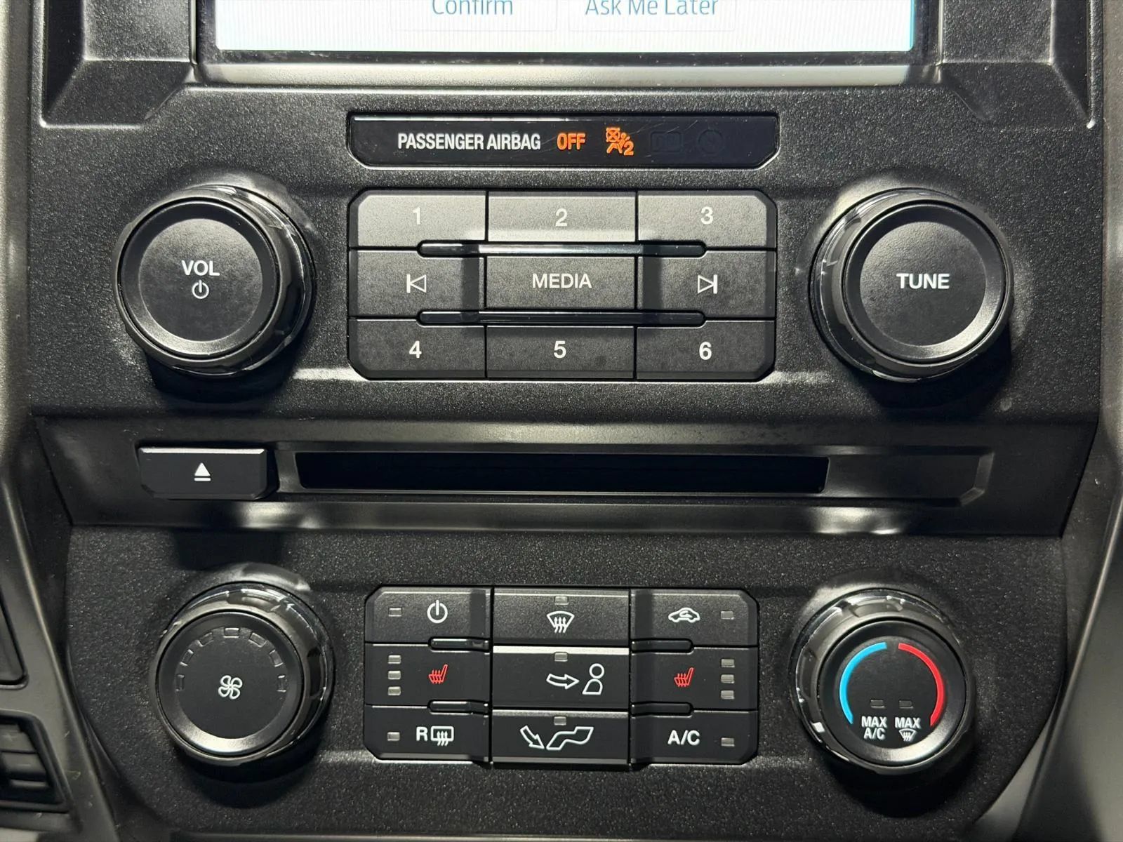 Used 2018 Ford F150 XLT w/ Equipment Group 302A Luxury AWD/4WD image 32