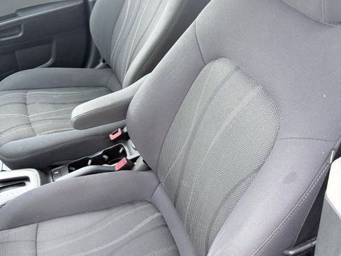 Used 2017 Chevrolet Sonic LT FWD image 10