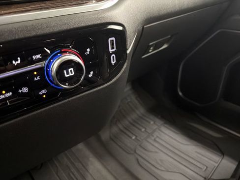 New 2026 GMC Sierra 1500 SLE w/ X31 Off-Road Package AWD/4WD image 26