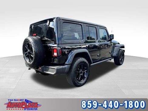 Used 2023 Jeep Wrangler Unlimited Sahara AWD/4WD image 10