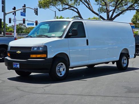 New 2026 Chevrolet Express 2500 Extended w/ Communications Package RWD image 2