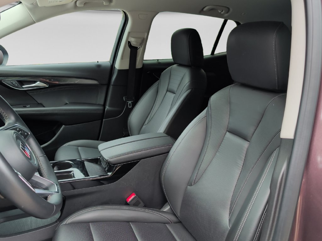 Used 2024 Buick Envision Preferred AWD/4WD image 17