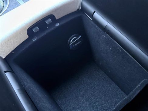 Used 2024 Genesis G80 image 30