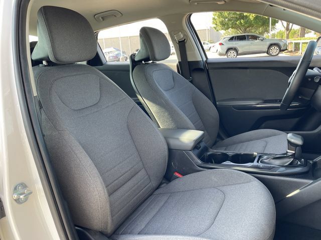 Used 2025 Kia K4 EX FWD image 24