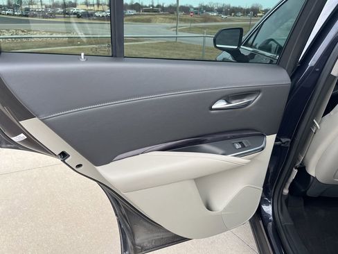 Used 2023 Cadillac XT4 Luxury image 27