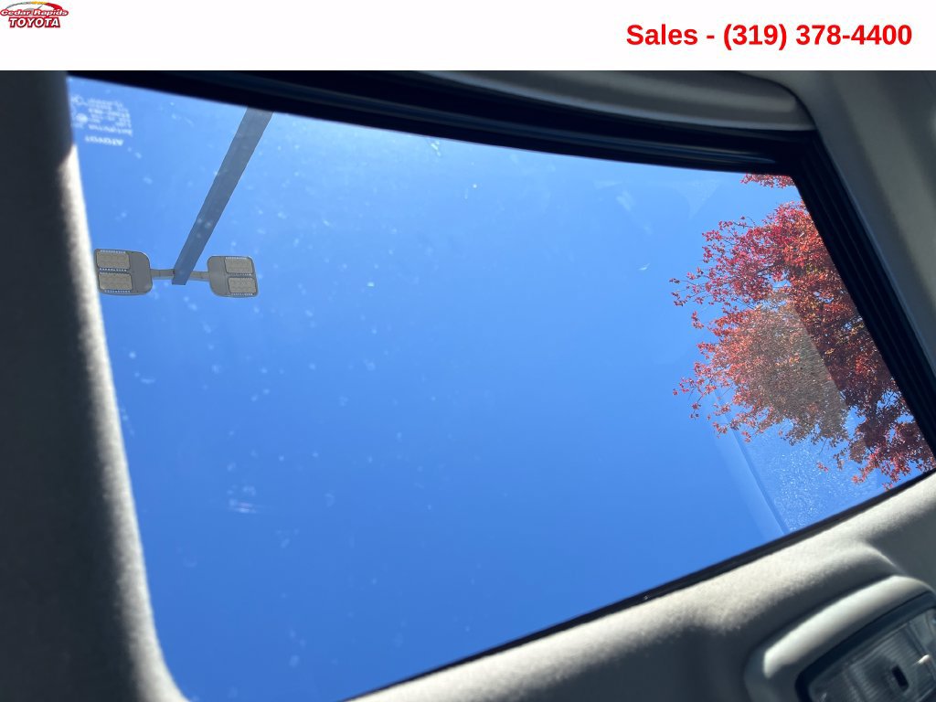 Used 2011 Toyota 4Runner SR5 AWD/4WD image 19