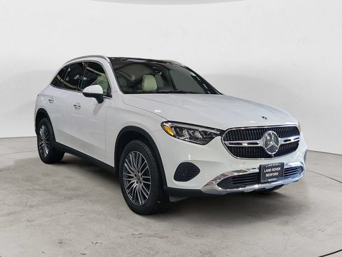 Used 2025 Mercedes-Benz GLC 300 4MATIC image 7