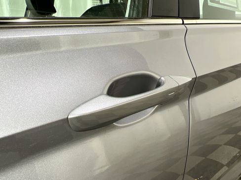 Used 2021 Volkswagen Jetta SE w/ SE Cold Weather Package image 15