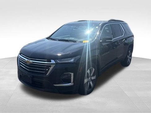Used 2022 Chevrolet Traverse LT w/ LT Premium Package AWD/4WD image 6