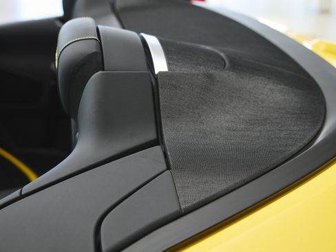 Used 2025 Ferrari Roma Spider RWD image 18