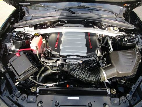 Used 2021 Chevrolet Camaro SS image 9