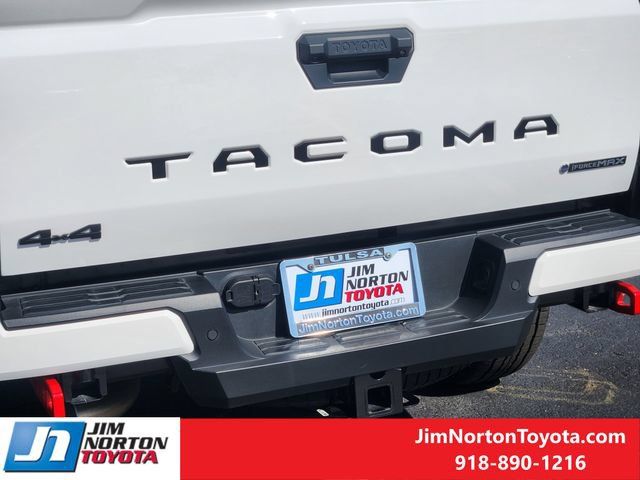 Used 2025 Toyota Tacoma TRD Off-Road w/ TRD Off Road Premium Package AWD/4WD image 12