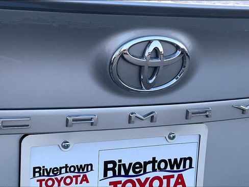 Used 2024 Toyota Camry SE image 60