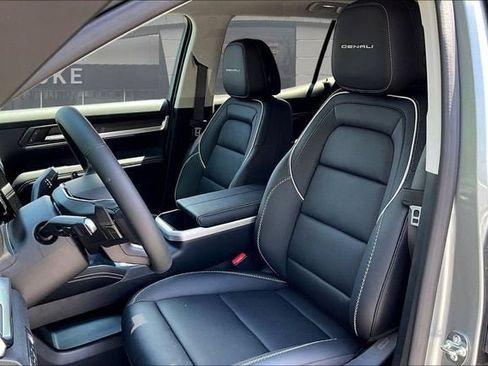 New 2026 GMC Terrain Denali w/ LPO, Floor Liner Package AWD/4WD image 10