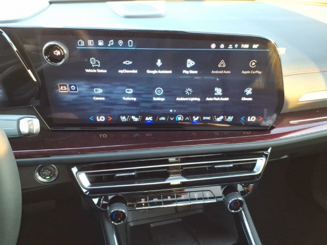New 2027 Chevrolet Traverse RS w/ LPO, Floor Liner Package AWD/4WD image 13