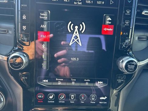 Used 2020 RAM 1500 Laramie image 15