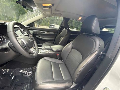 Used 2025 INFINITI QX50 Luxe AWD/4WD image 11