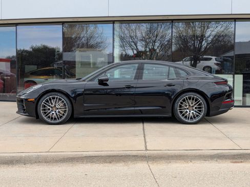 New 2026 Porsche Panamera 4 image 2
