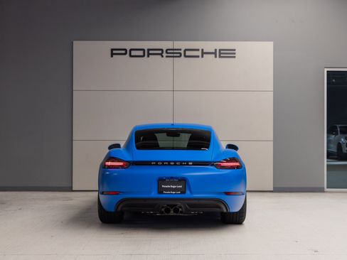 Used 2025 Porsche 718 Cayman image 6