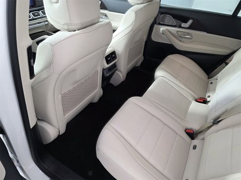 New 2026 Mercedes-Benz GLS 450 4MATIC image 12