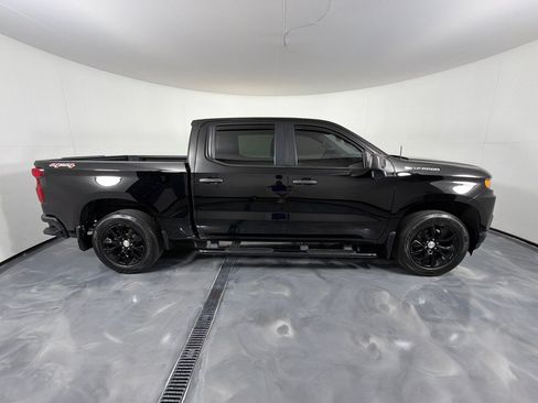 Used 2020 Chevrolet Silverado 1500 Custom w/ Custom Value Package AWD/4WD image 4