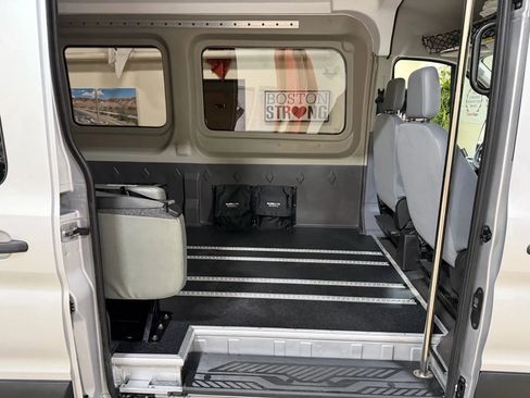 Used 2019 Ford Transit 250 148 Medium Roof image 26