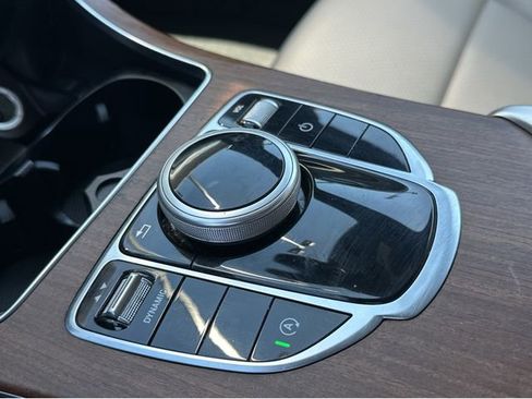 Used 2019 Mercedes-Benz C 300 Sedan image 10