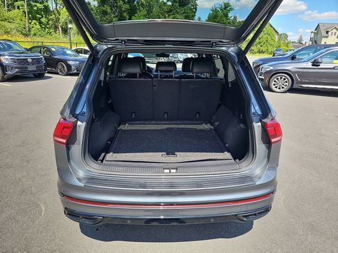 Used 2024 Volkswagen Tiguan SE R-Line AWD/4WD image 23