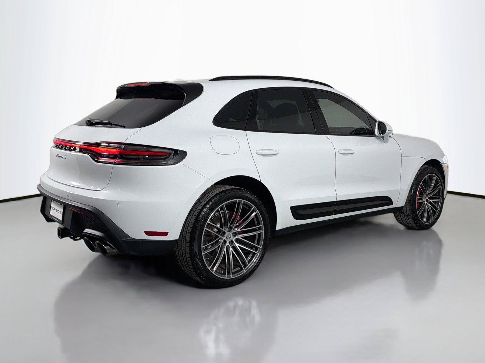 Certified 2025 Porsche Macan S AWD/4WD image 7
