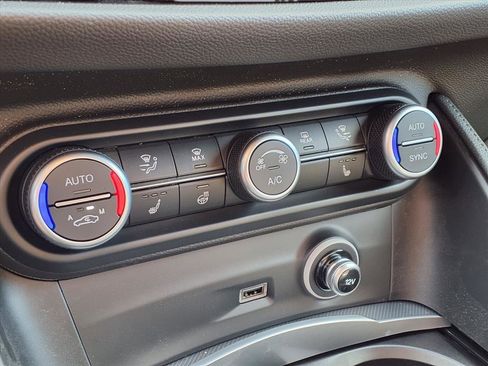 New 2025 Alfa Romeo Stelvio Sprint w/ Veloce Package image 16