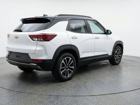 Used 2025 Chevrolet TrailBlazer LT image 9