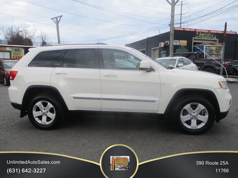 Used 2012 Jeep Grand Cherokee Laredo AWD/4WD image 5