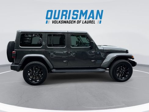 Used 2025 Jeep Wrangler Unlimited Sahara AWD/4WD image 9