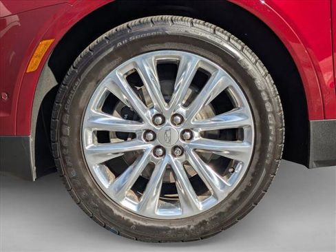 Used 2018 Cadillac XT5 Platinum w/ Driver Assist Package image 23