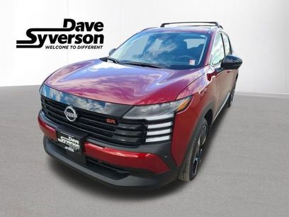 New 2026 Nissan Kicks SR w/ Cold Weather Package