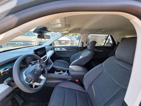 New 2026 Ford Explorer Active image 9