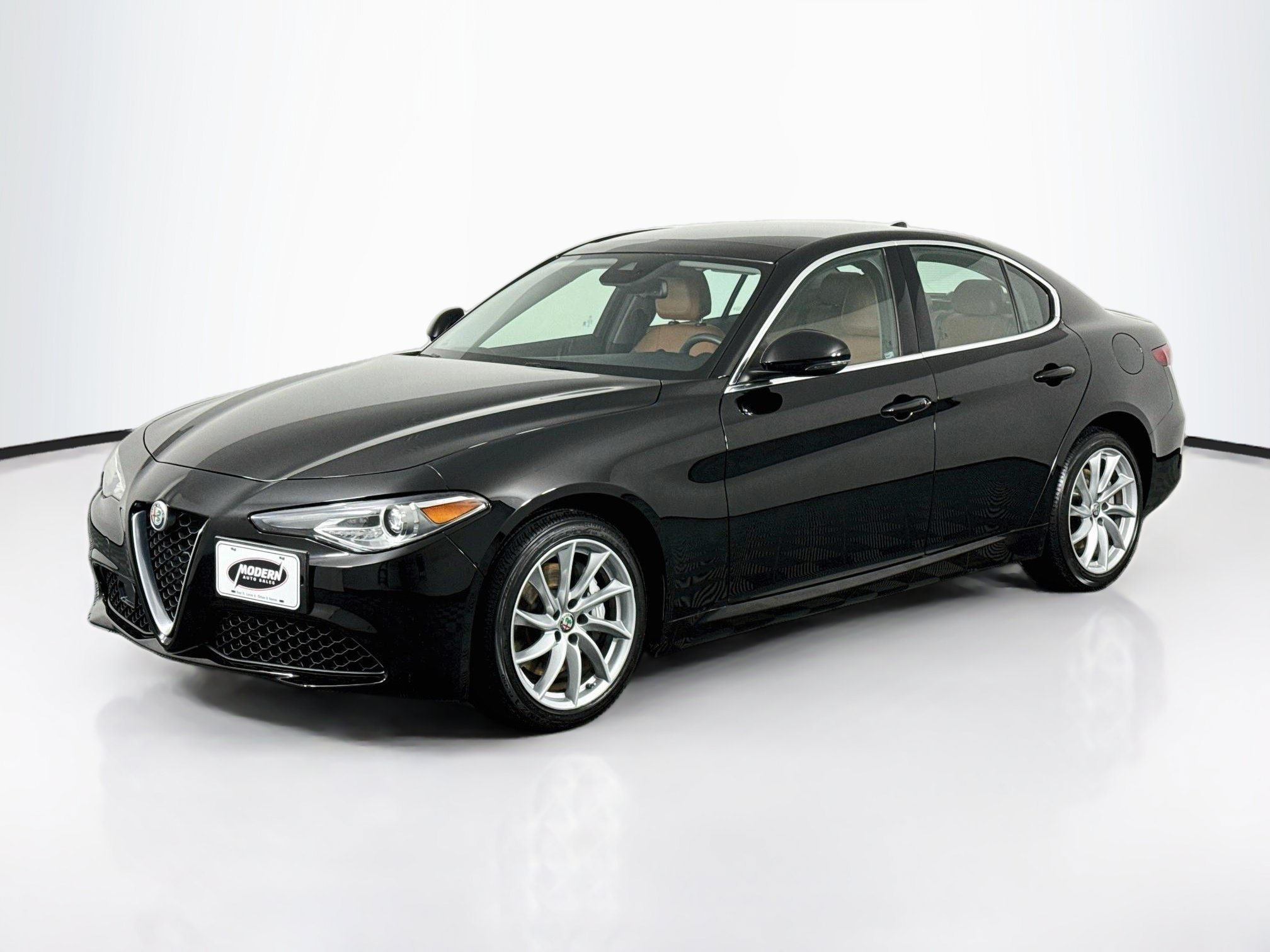 Used 2020 Alfa Romeo Giulia AWD w/ Cold Weather Package image 10