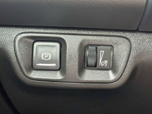 Used 2023 GMC Acadia SLT AWD/4WD image 28