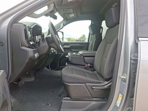 New 2026 GMC Sierra 2500 SLE image 7