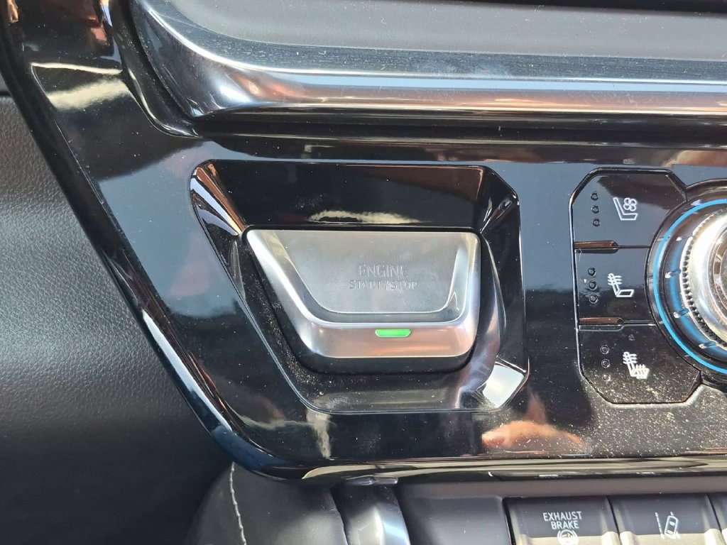 Certified 2025 GMC Sierra 3500 Denali Ultimate AWD/4WD image 15