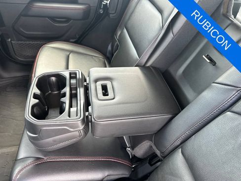 Used 2023 Jeep Wrangler Unlimited Rubicon w/ Cold Weather Group AWD/4WD image 24