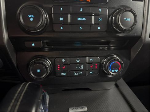 Used 2016 Ford F150 XLT w/ Equipment Group 302A Luxury image 21