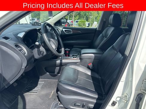 Used 2018 Nissan Pathfinder Platinum AWD/4WD image 7